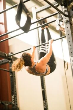 @theGym Grey-Camo Sports Bra 20 @theGym Grey-Camo Sports Bra -The Gym Revolution at the gym 2020 00728