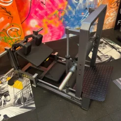 JAWS Strength 3D Smith Hip Thrust 17 JAWS Strength 3D Smith Hip Thrust -The Gym Revolution img 8126